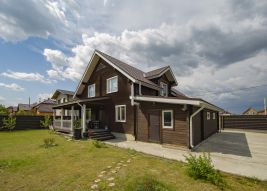 Уютный двухэтажный дом для молодой семьи с просторной террасой, 150м2, с.Санниково